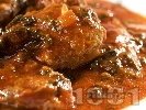 Рецепта Сочни пикантни телешки кюфтета с кайма от шол по ловджийски с домати от консерва и горчица в тенджера
